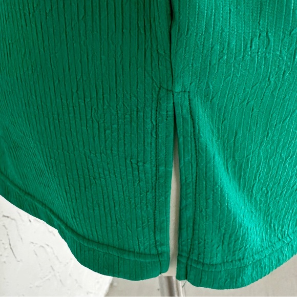 VTG Versatile Green Textured Vest/Jacket All-in-One Top w/Gold Buttons and Studs - Picture 11 of 14